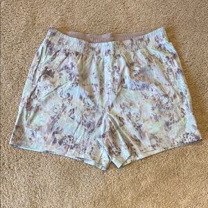 Lululemon Mens Size Large Pace Breaker Patterned Athletic Shorts